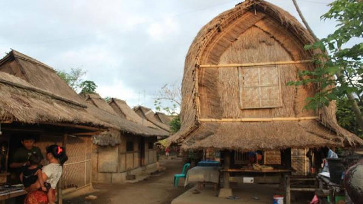 Desa Adat Sade Lombok Salah Satu Objek Wisata Keren - Wisata House