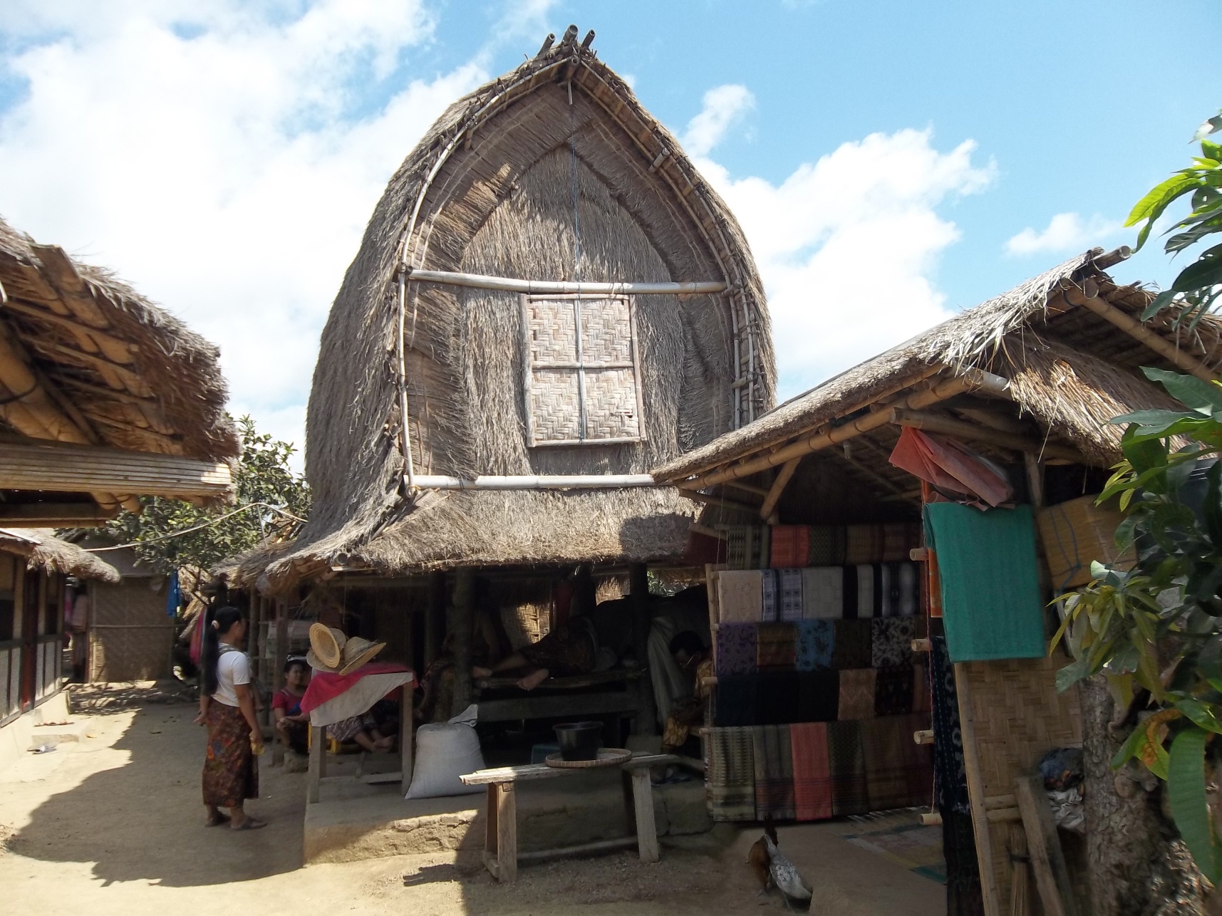 Desa Adat Sade Lombok Salah Satu Objek Wisata Keren